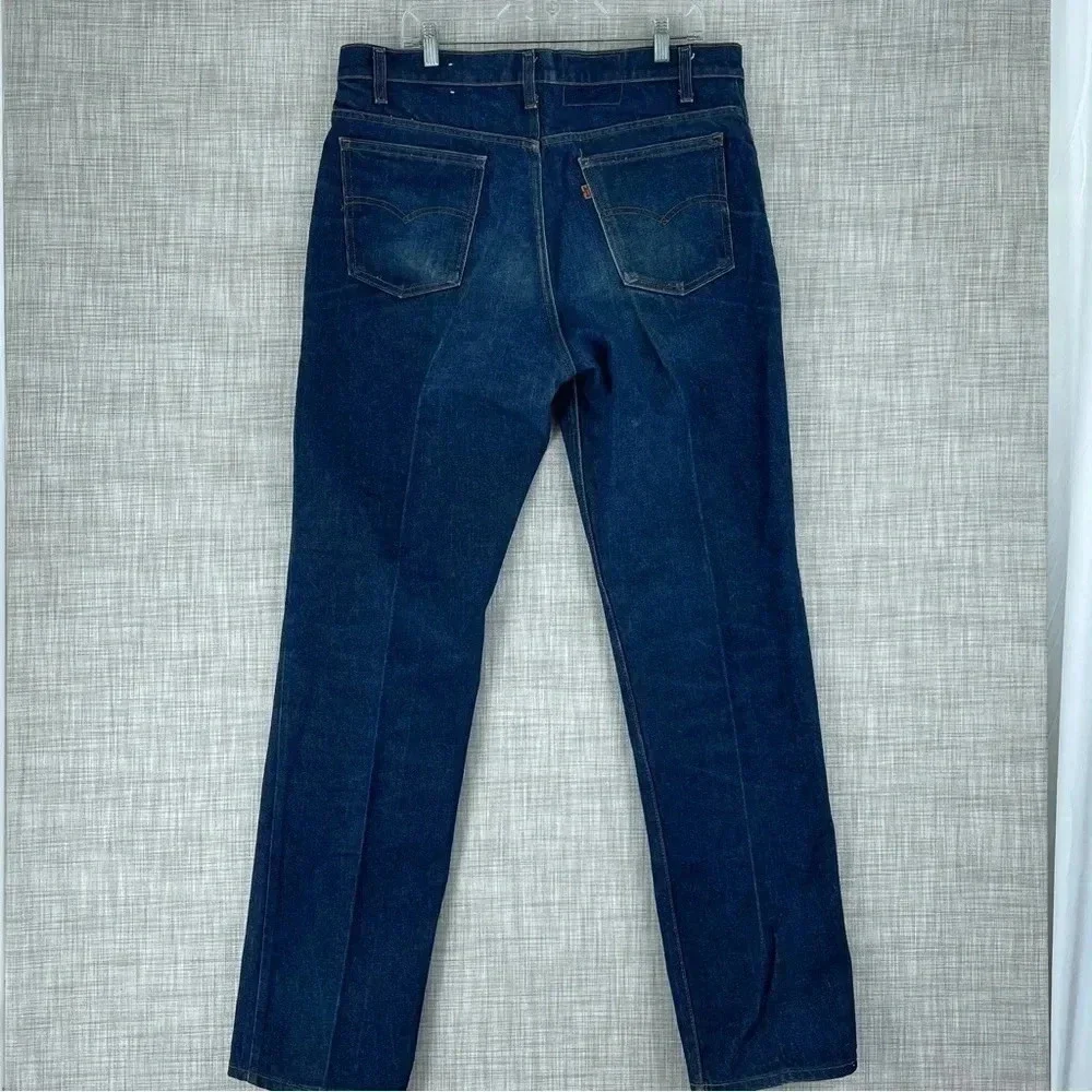 Levis *few small